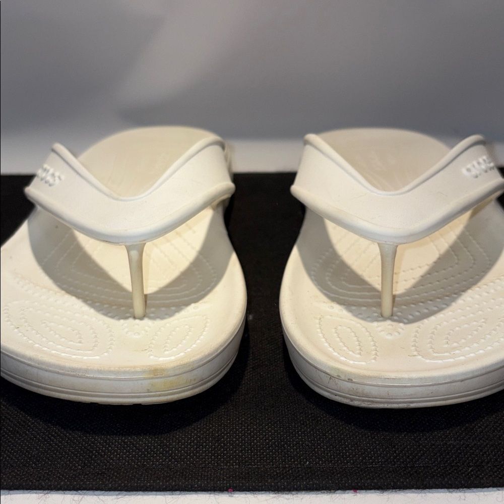 CROCS Classic White Sandals
